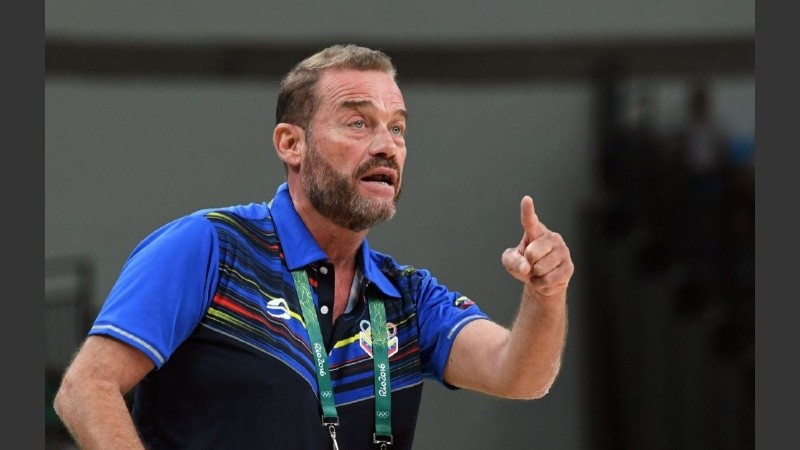 NÉSTOR «CHE» GARCÍA, FLAMANTE ENTRENADOR DE LA SELECCIÓN ARGENTINA DE BASKETBALL.