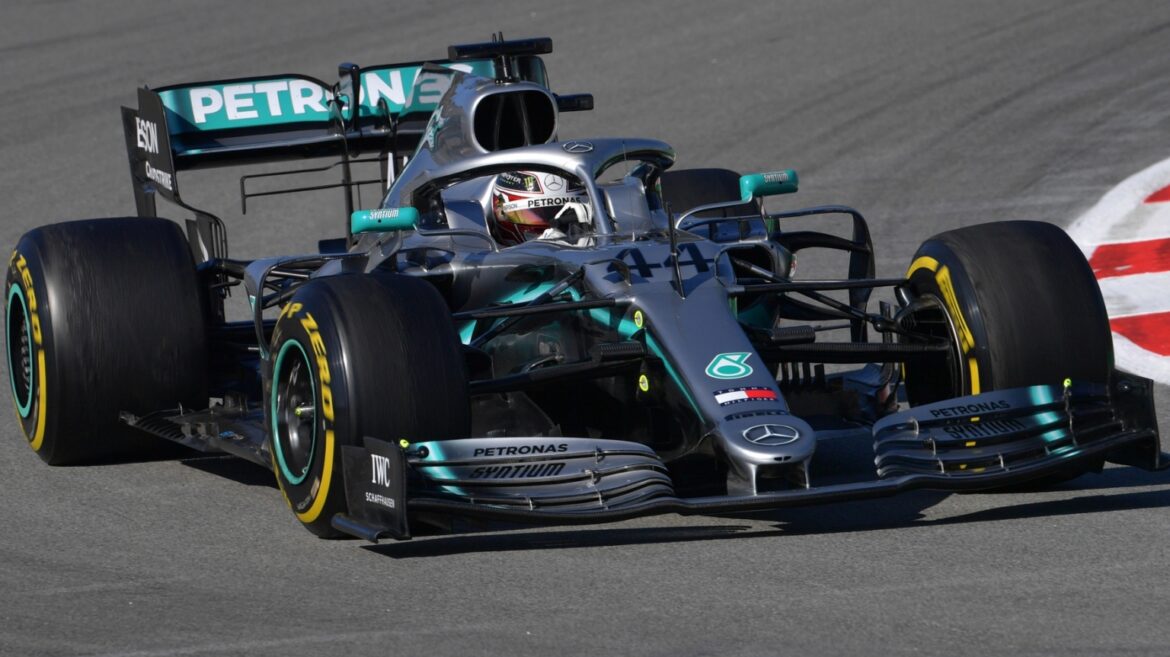 MONZA: MERCEDES POR LA POLE