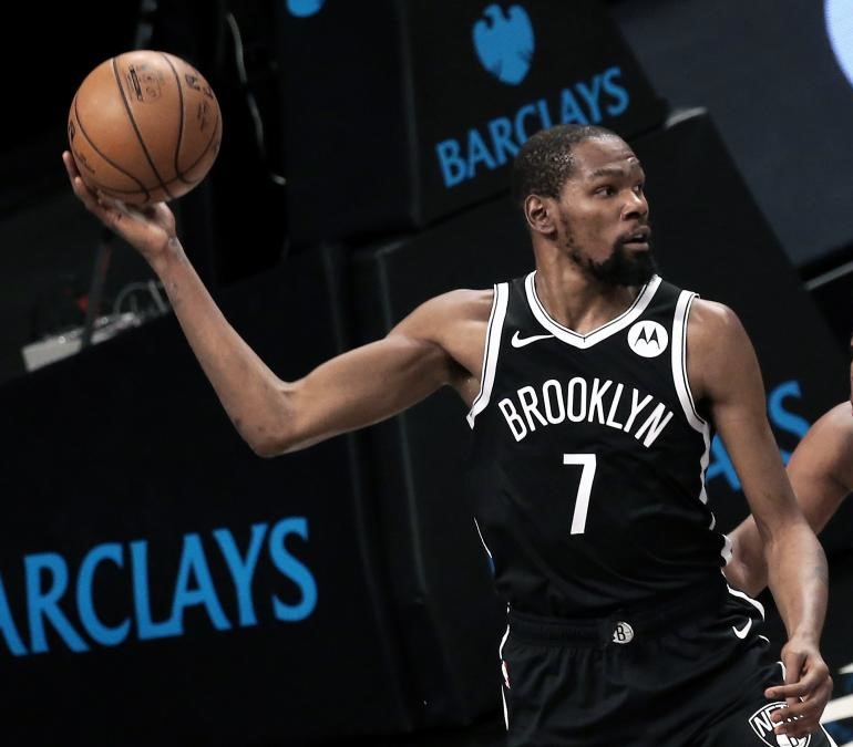 LOS BROOKLYN NETS DE KEVIN DURANT, BARRIDOS POR LOS BOSTON CELTIC.