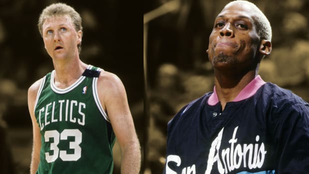 POLÉMICA EN LA NBA, DENNIS RODMAN SE ESTRELLA CONTRA LARRY BIRD